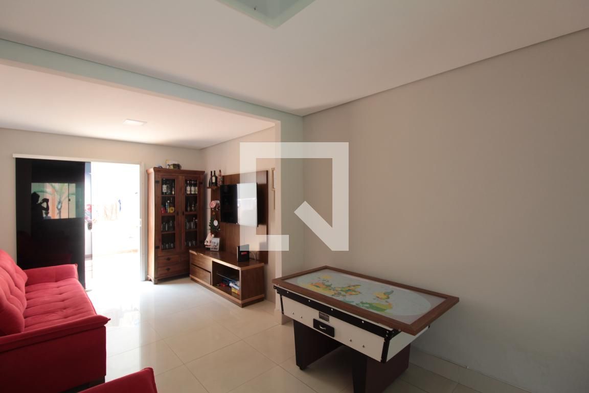 Casa com 3 quartos — Planalto, Belo Horizonte