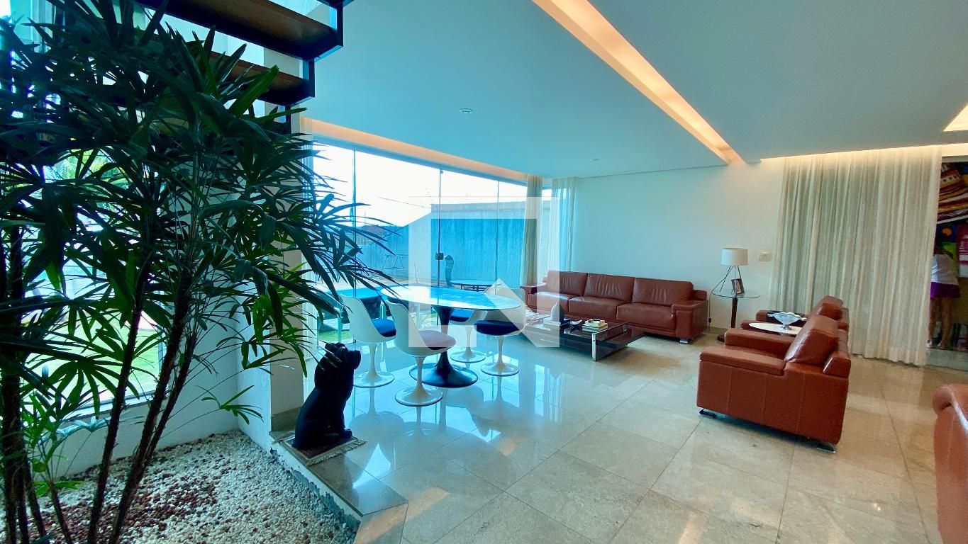 Casa com 4 quartos — Estoril, Belo Horizonte