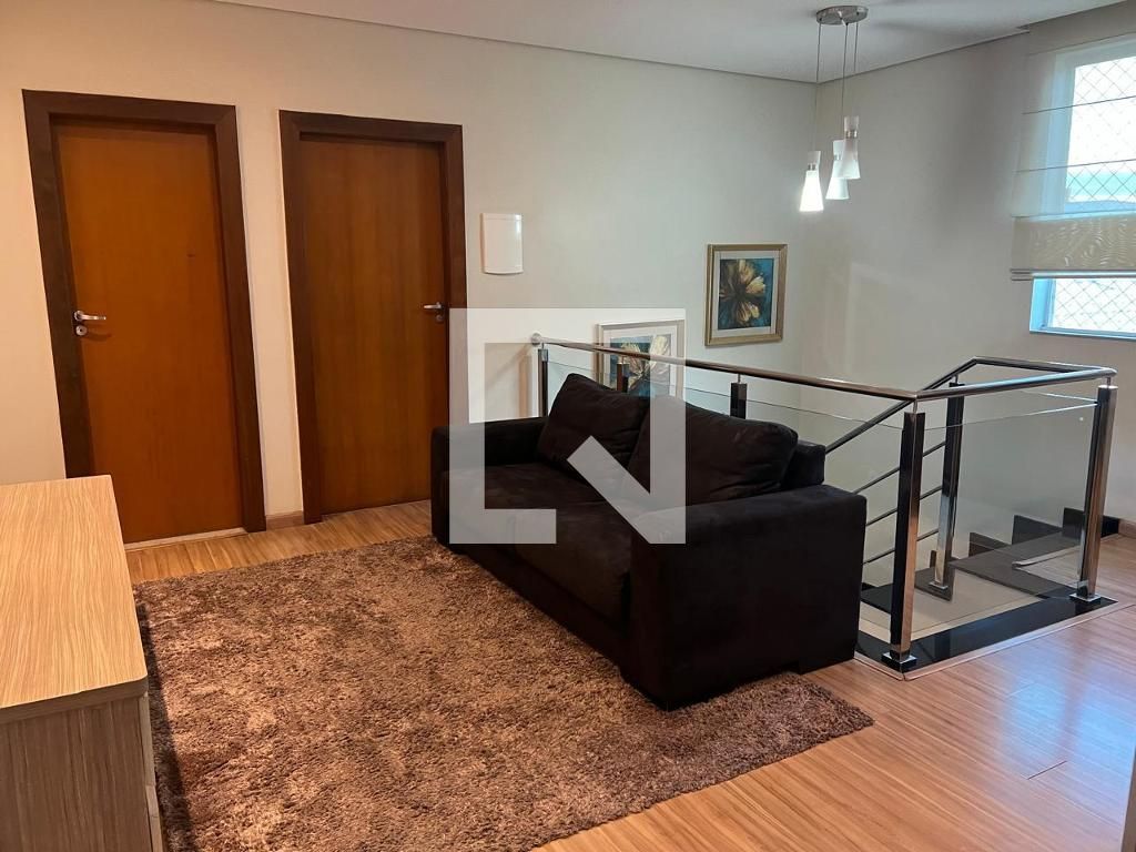 Casa com 3 quartos — Heliópolis, Belo Horizonte