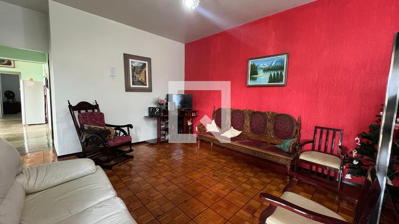 Casa com 4 quartos — Sagrada Família, Belo Horizonte
