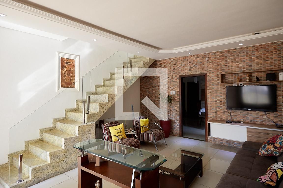 Casa com 6 quartos — Sagrada Família, Belo Horizonte