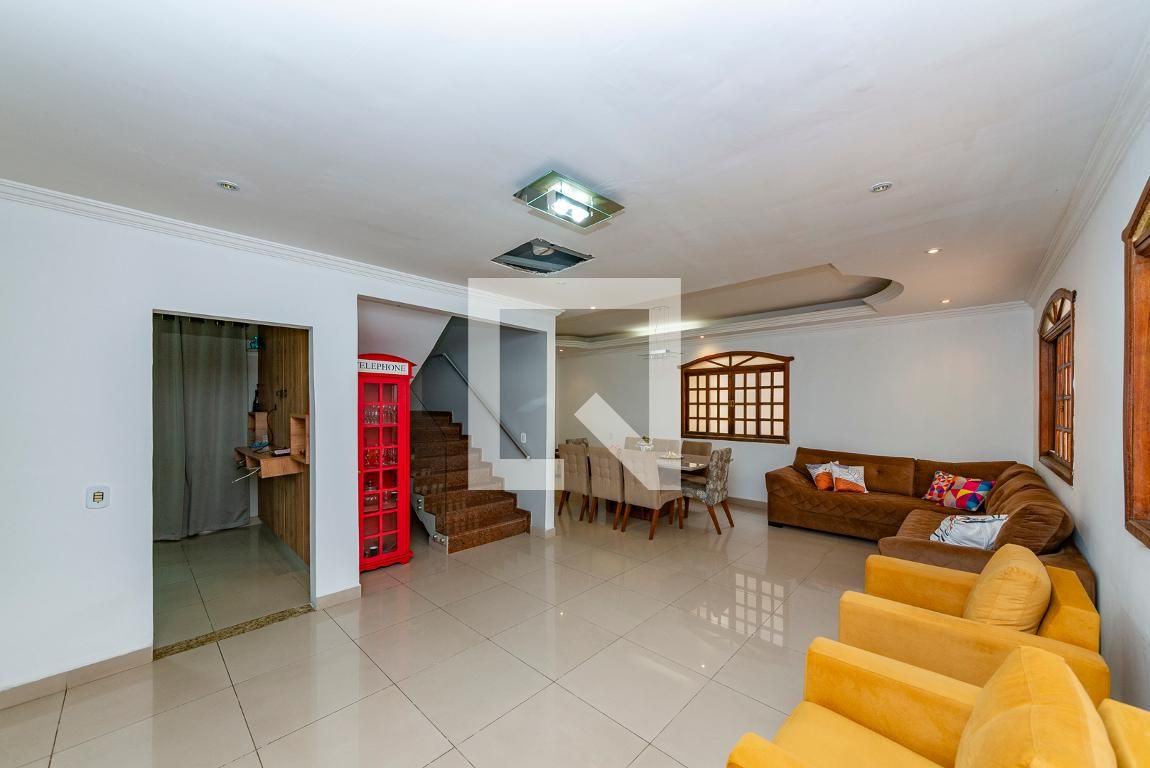 Casa com 6 quartos — Alto Caiçaras, Belo Horizonte