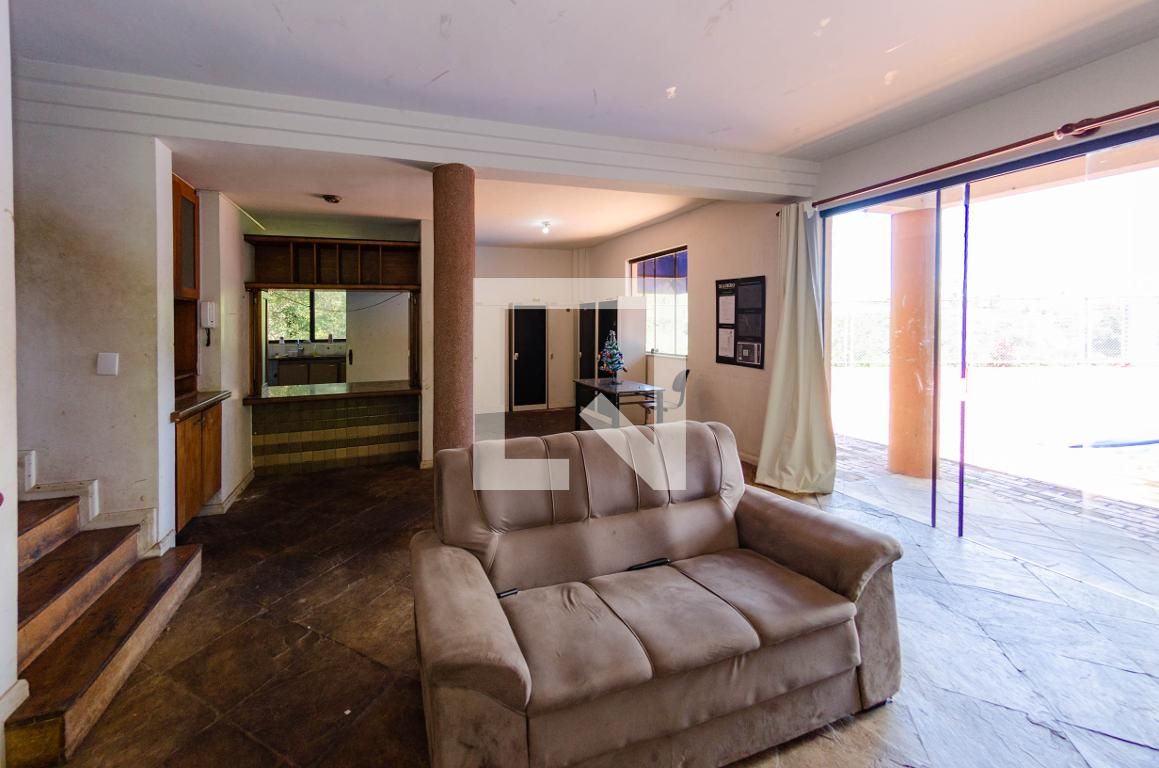 Casa com 4 quartos — Santa Lúcia, Belo Horizonte