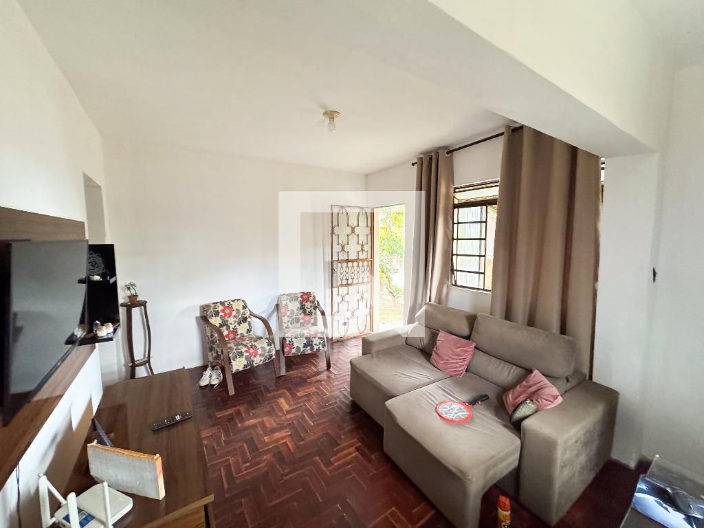 Casa com 6 quartos — Glória, Belo Horizonte