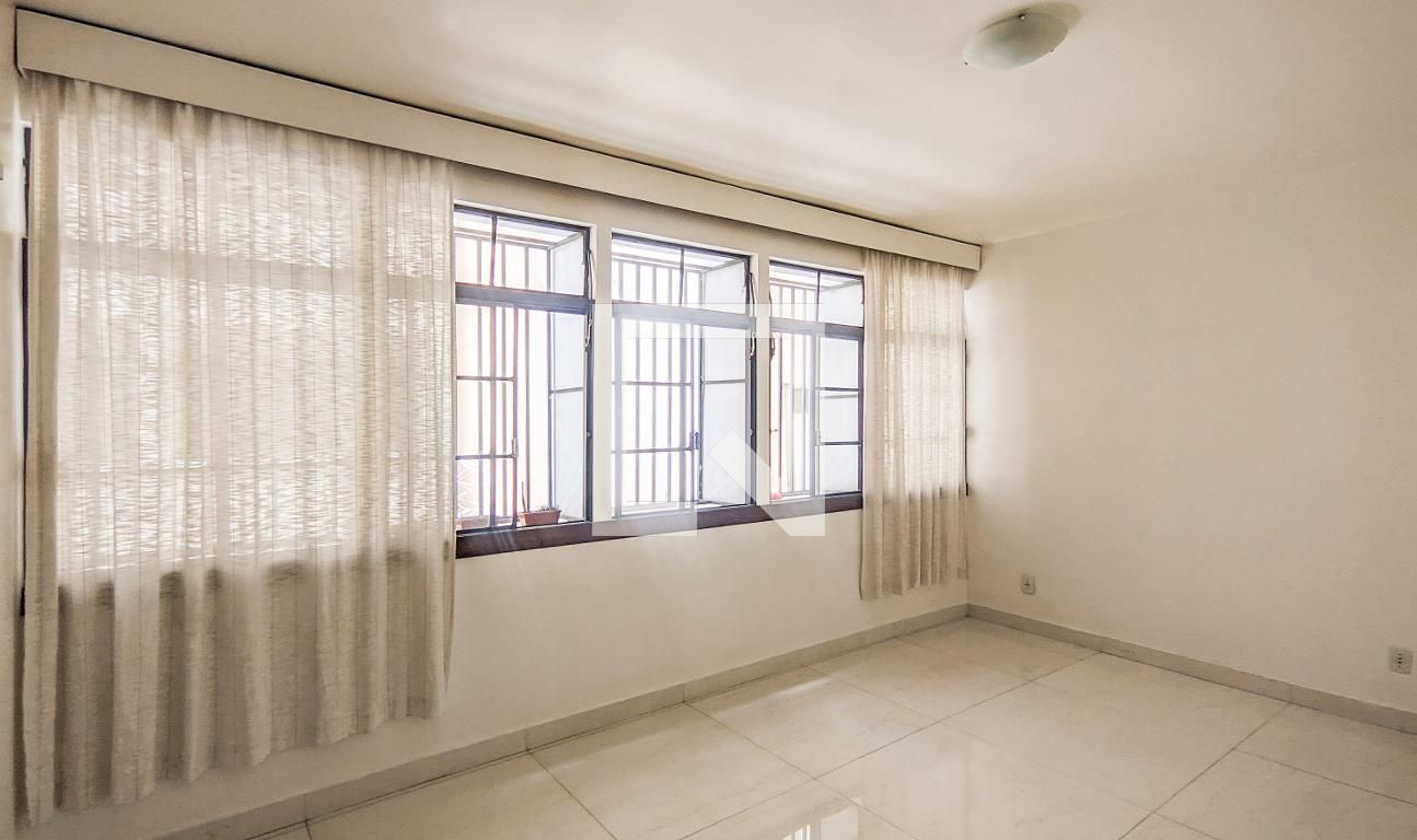 Apartamento com 3 quartos — Santo Antônio, Belo Horizonte