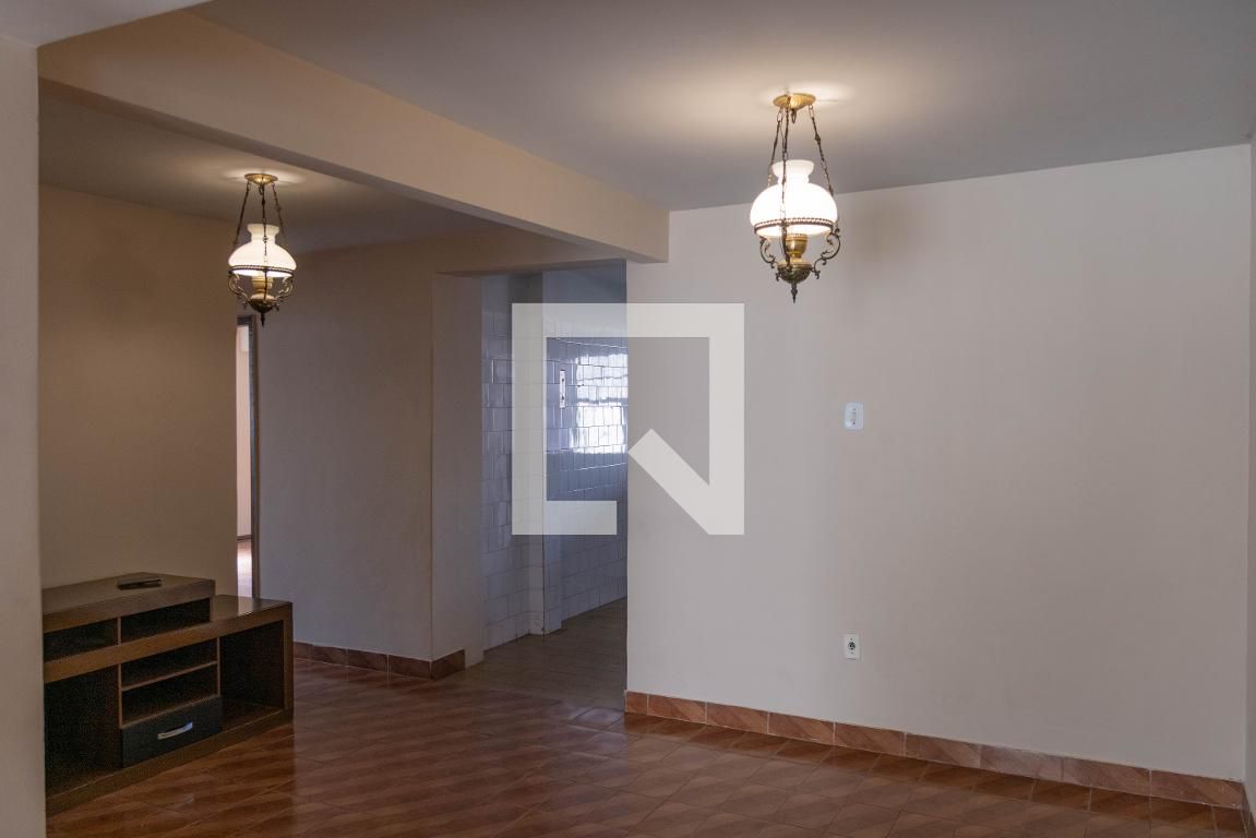 Casa com 3 quartos — Alto Caiçaras, Belo Horizonte
