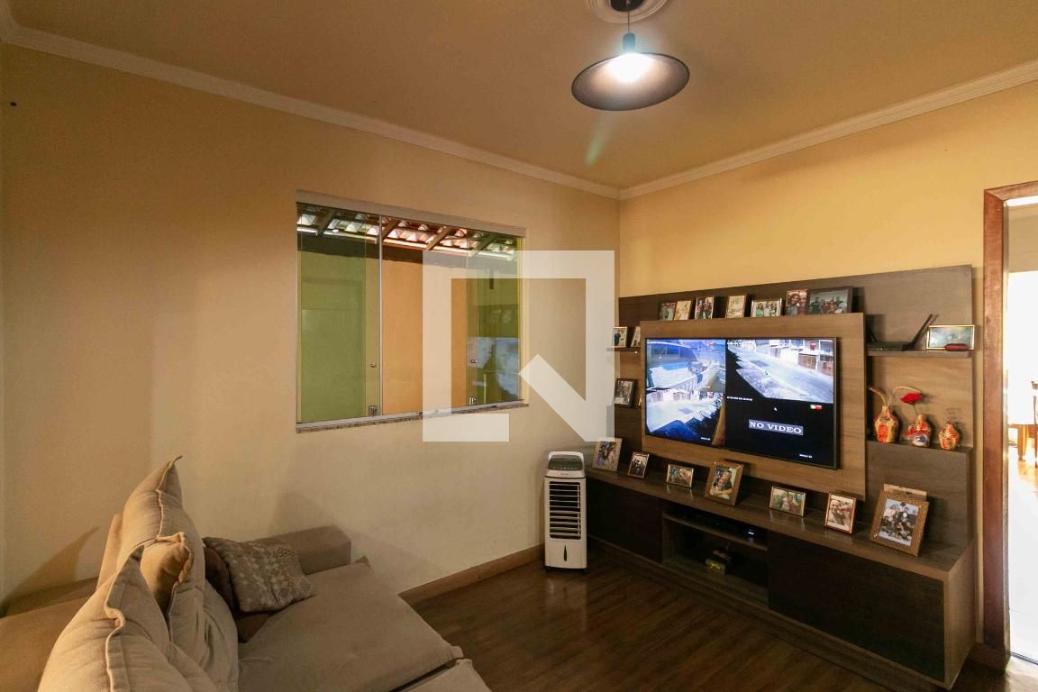 Casa com 4 quartos — Céu Azul, Belo Horizonte