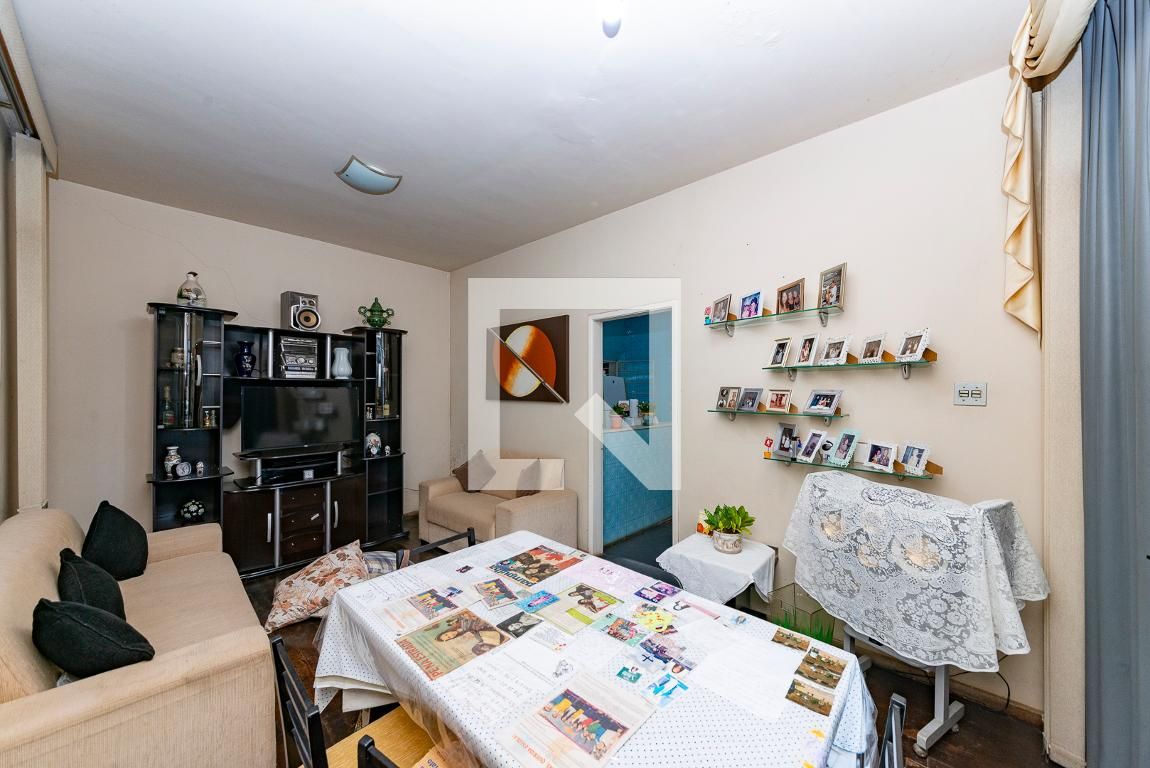 Casa com 3 quartos — Salgado Filho, Belo Horizonte