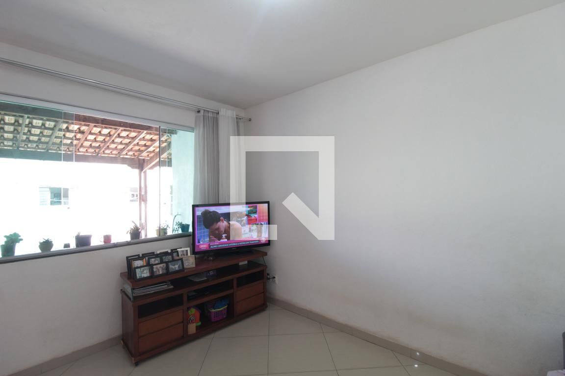Casa com 3 quartos — Serrano, Belo Horizonte