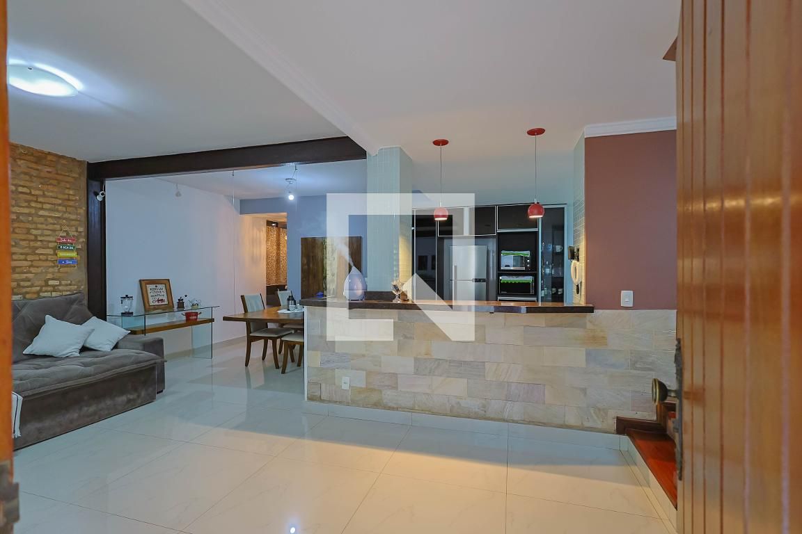 Casa com 3 quartos — Alto Caiçaras, Belo Horizonte
