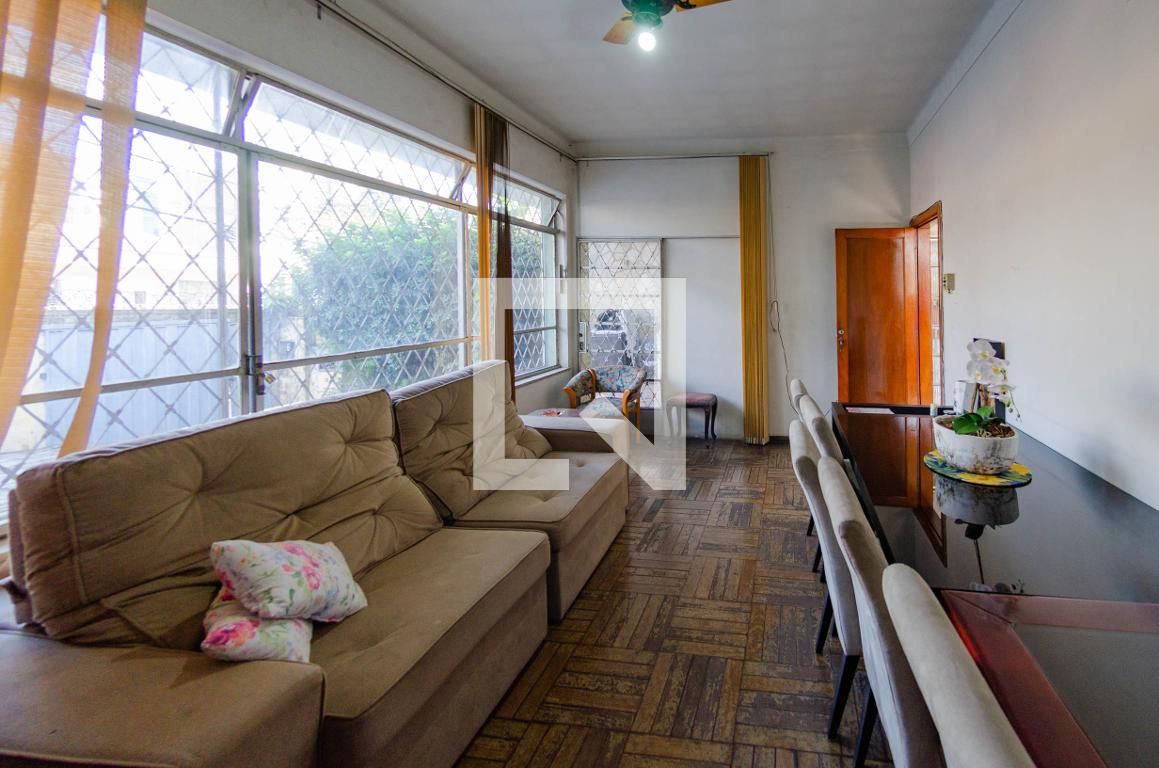 Casa com 3 quartos — Alto Barroca, Belo Horizonte