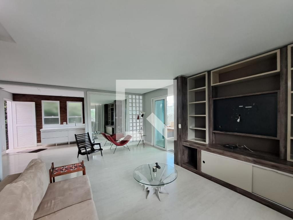 Casa com 6 quartos — Estoril, Belo Horizonte