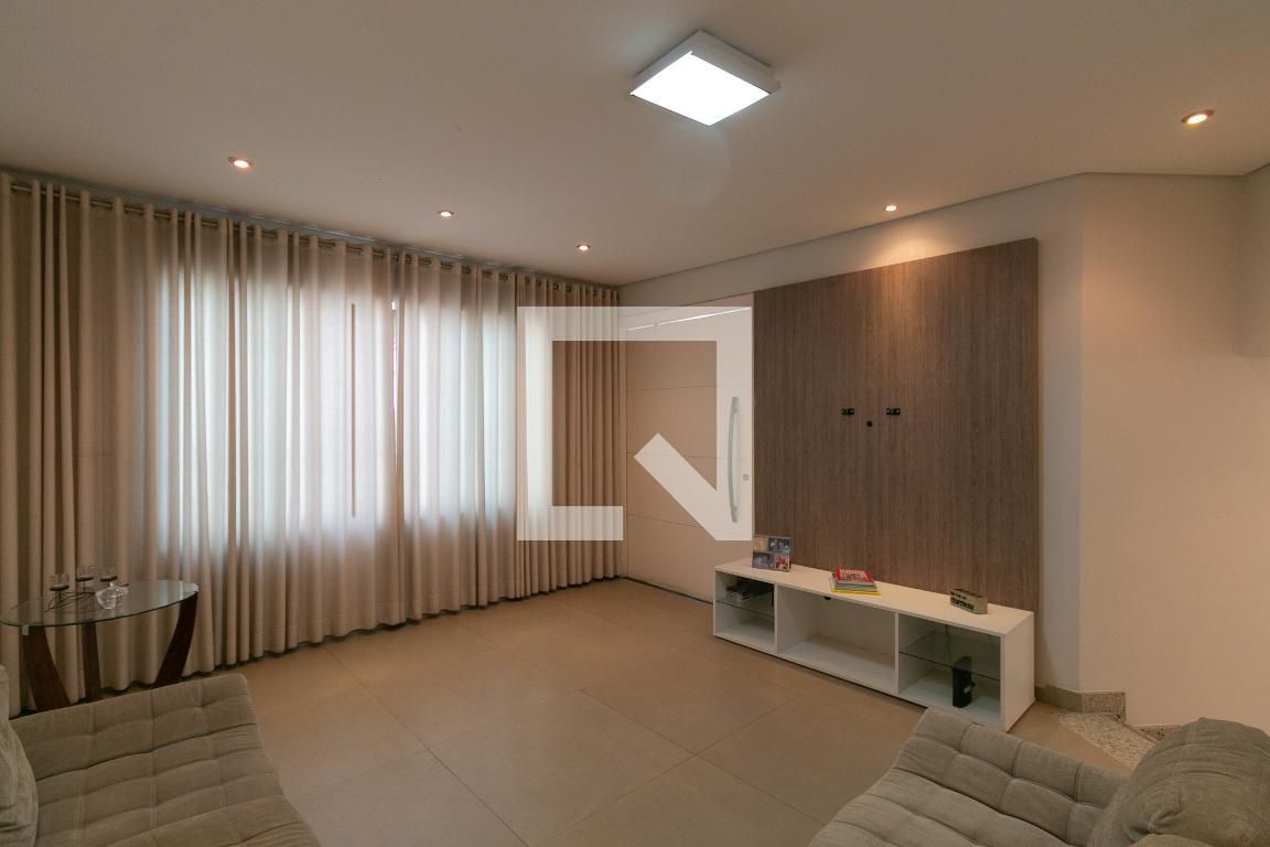 Casa com 3 quartos — Vila Paquetá, Belo Horizonte