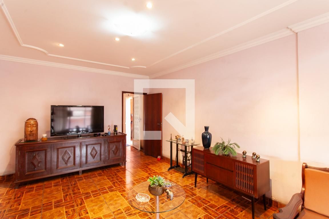 Casa com 4 quartos — Guarani, Belo Horizonte