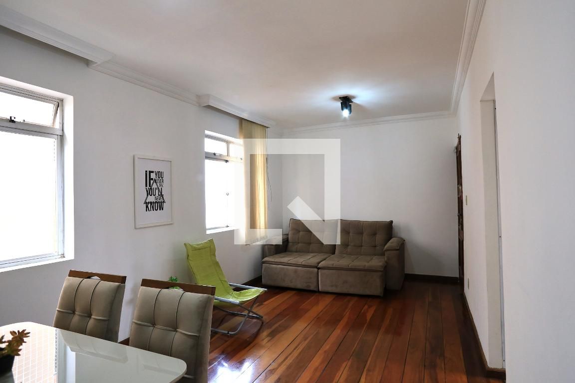 Apartamento com 3 quartos — Sagrada Família, Belo Horizonte