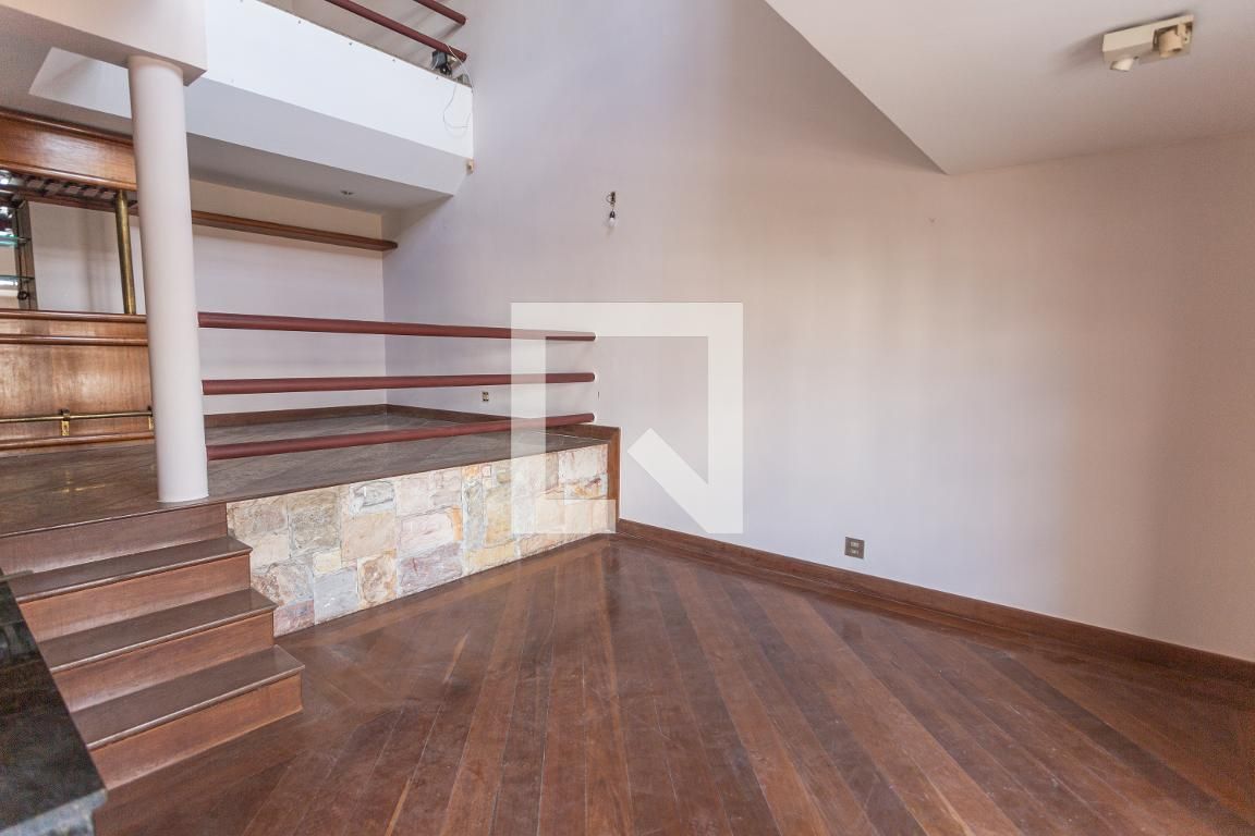 Casa com 5 quartos — Serra, Belo Horizonte