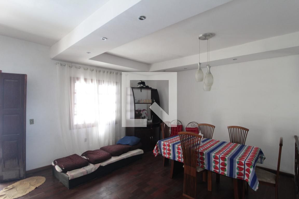 Casa com 3 quartos — Trevo, Belo Horizonte