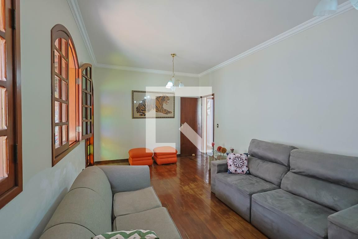 Casa com 4 quartos — Alípio de Melo, Belo Horizonte