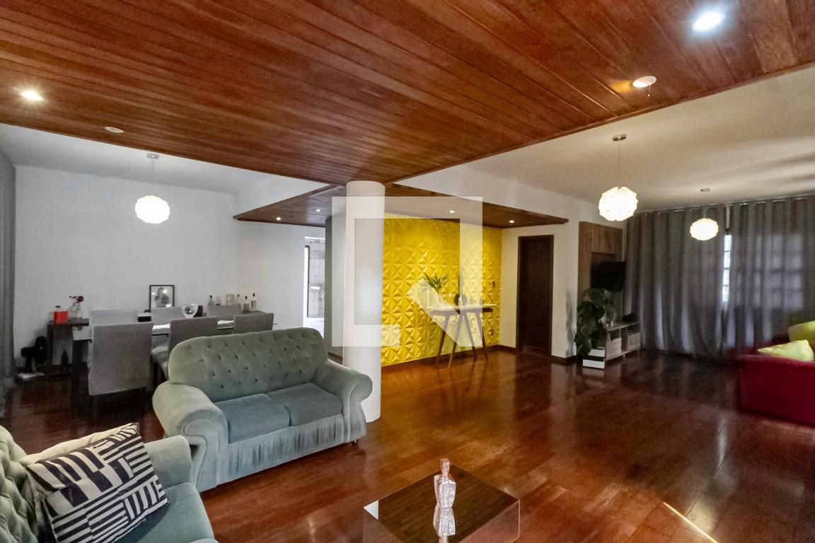 Casa com 4 quartos — Paquetá, Belo Horizonte