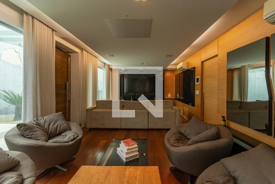 Casa com 5 quartos — Trevo, Belo Horizonte
