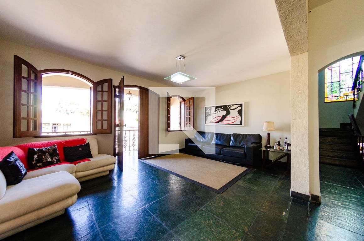 Casa com 6 quartos — São Bento, Belo Horizonte