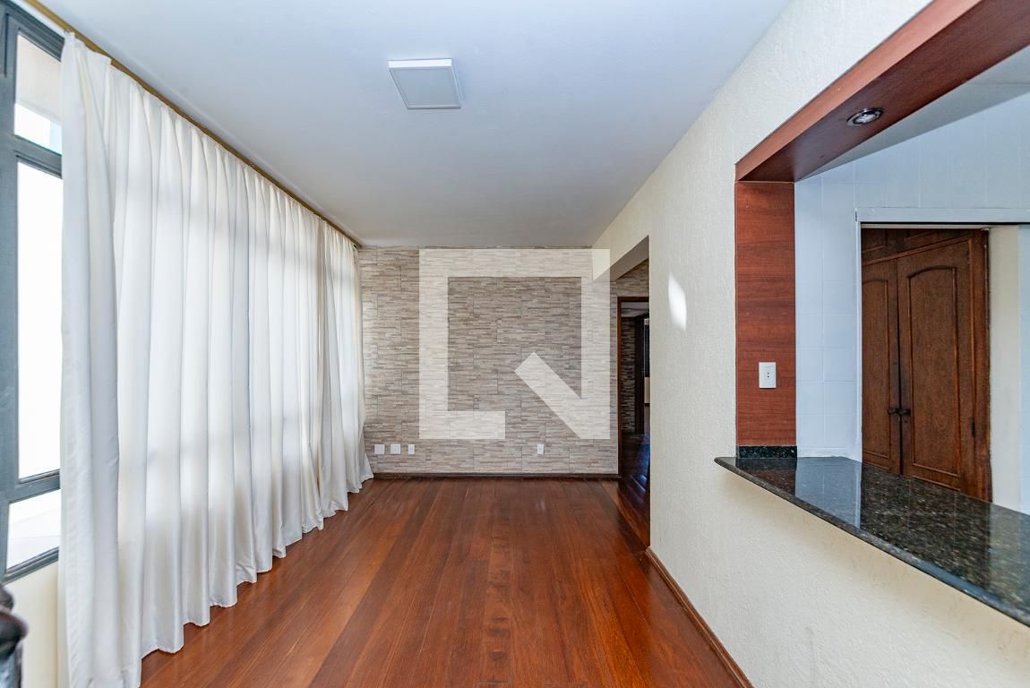 Apartamento com 3 quartos — Santa Lúcia, Belo Horizonte