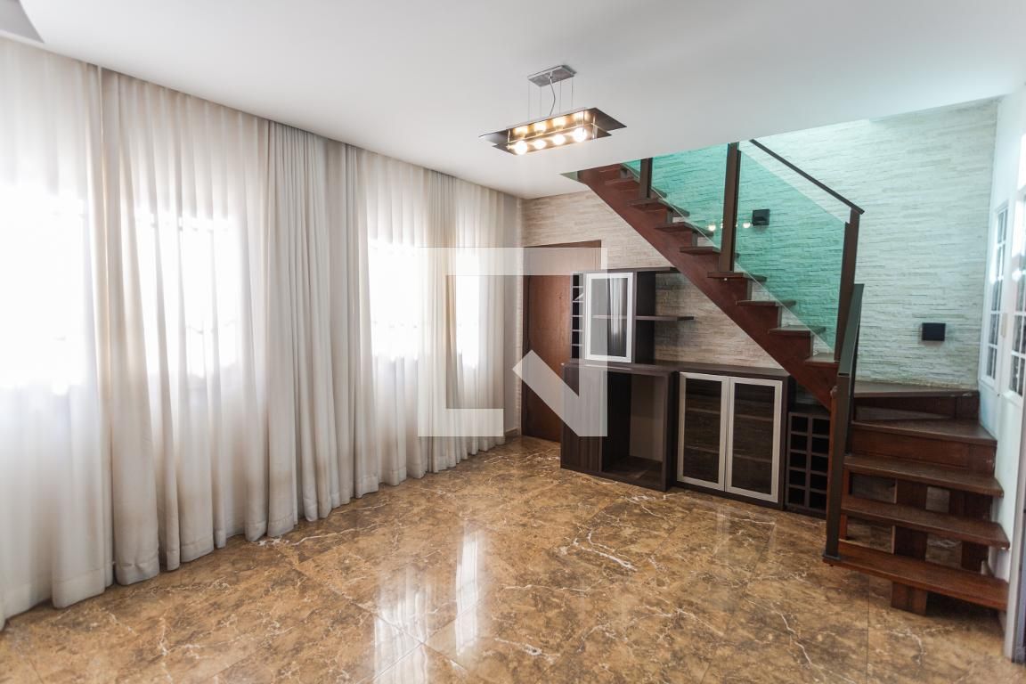Apartamento com 3 quartos — Sagrada Família, Belo Horizonte