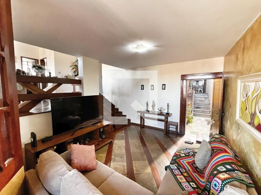 Casa com 4 quartos — Havaí, Belo Horizonte