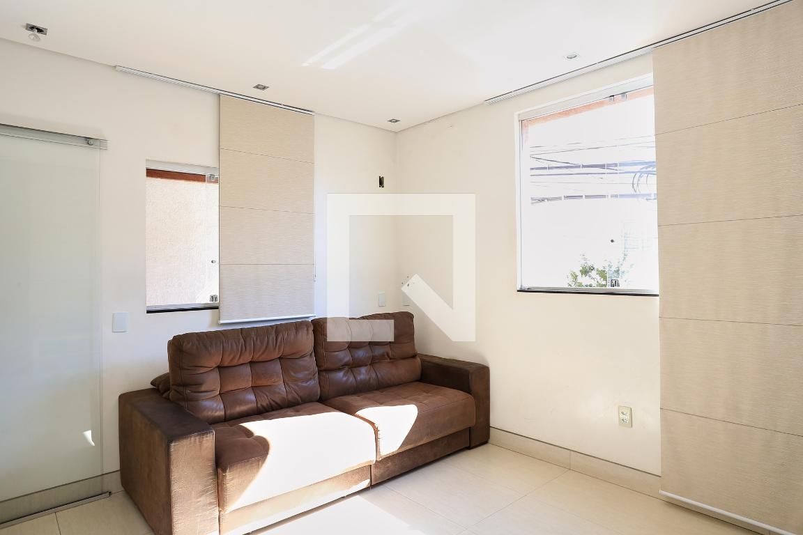 Casa com 3 quartos — Santa Efigênia, Belo Horizonte
