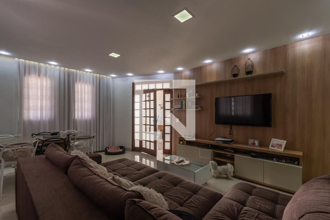 Casa com 3 quartos — Trevo, Belo Horizonte