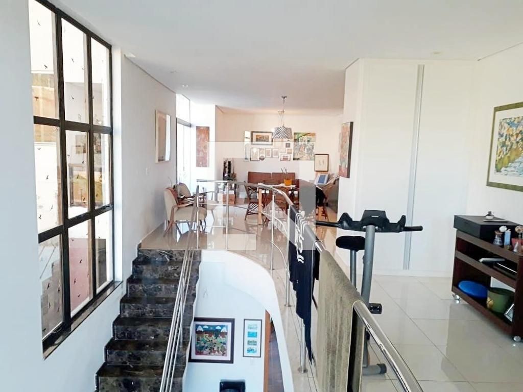 Apartamento com 3 quartos — Santa Lúcia, Belo Horizonte