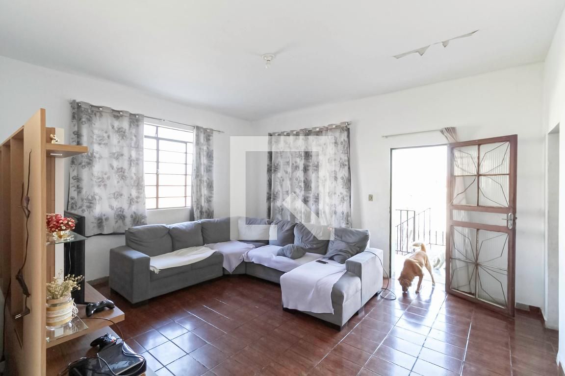 Casa com 3 quartos — Glória, Belo Horizonte