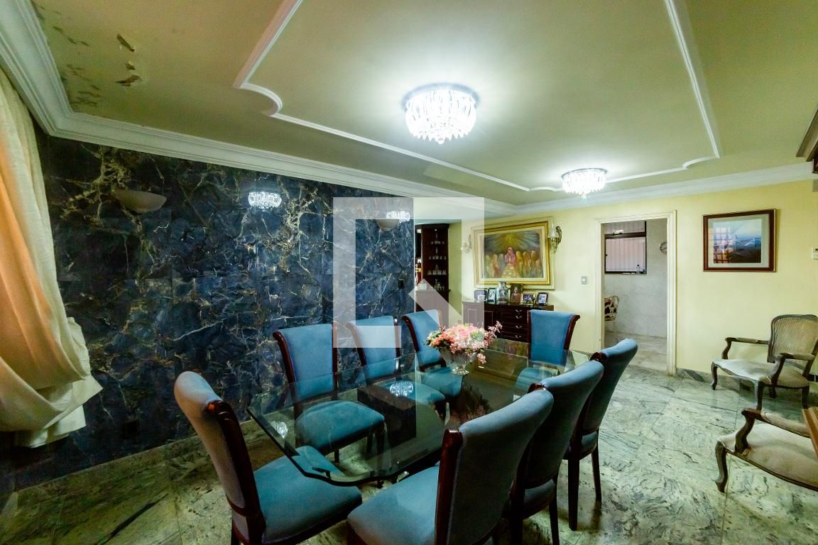 Casa com 5 quartos — São Bento, Belo Horizonte