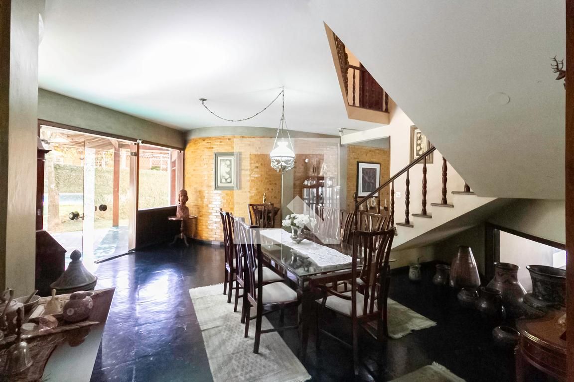 Casa com 7 quartos — Pampulha, Belo Horizonte