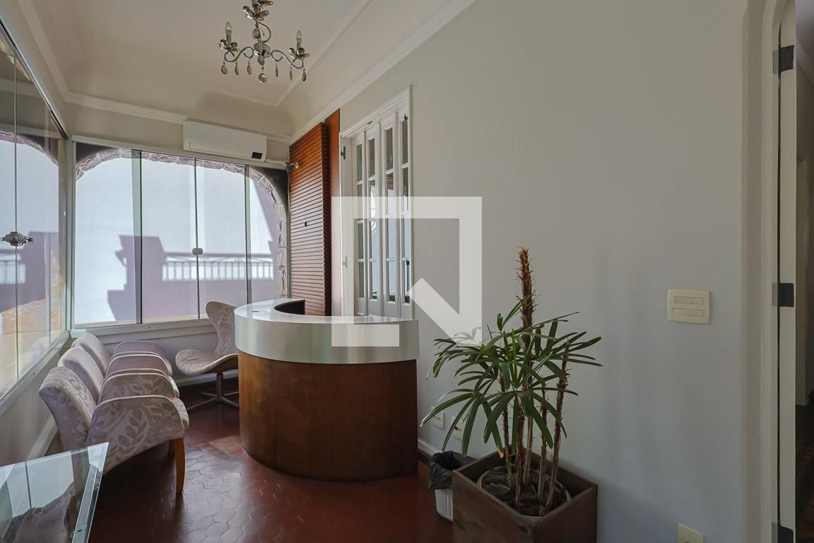 Casa com 4 quartos — Centro, Belo Horizonte