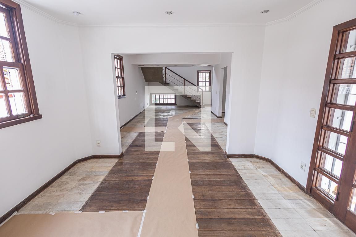 Casa com 6 quartos — Castelo, Belo Horizonte
