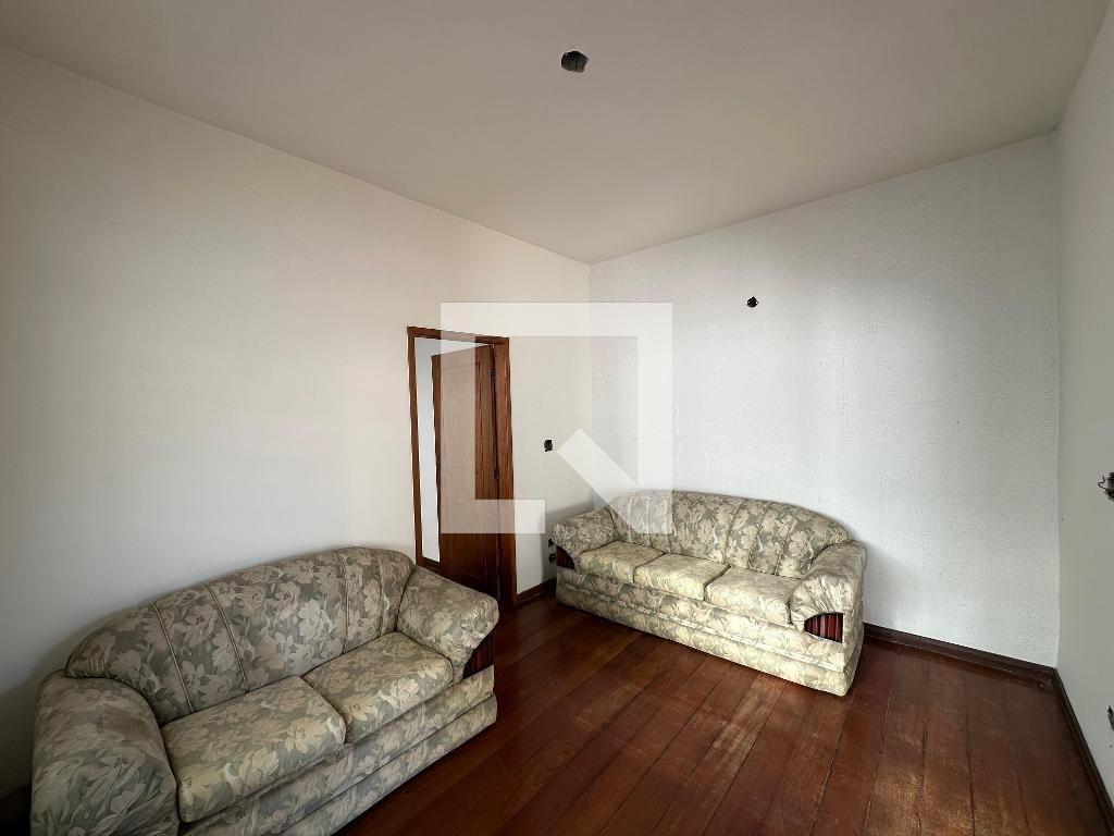 Casa com 3 quartos — Indaiá, Belo Horizonte