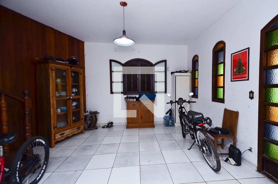 Casa com 3 quartos — Dom Joaquim, Belo Horizonte