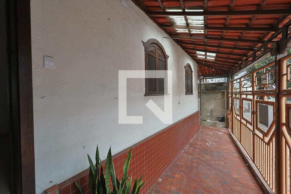 Casa com 3 quartos — São Cristóvão, Belo Horizonte