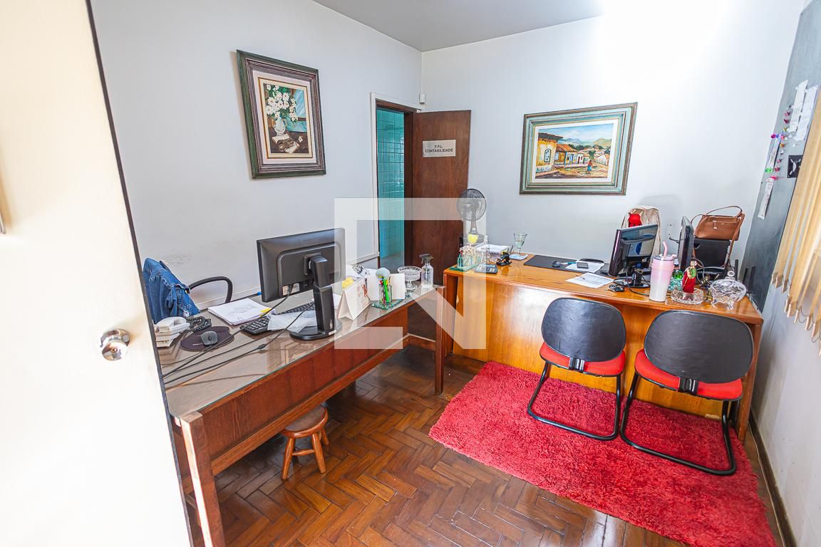Casa com 4 quartos — Santa Branca, Belo Horizonte