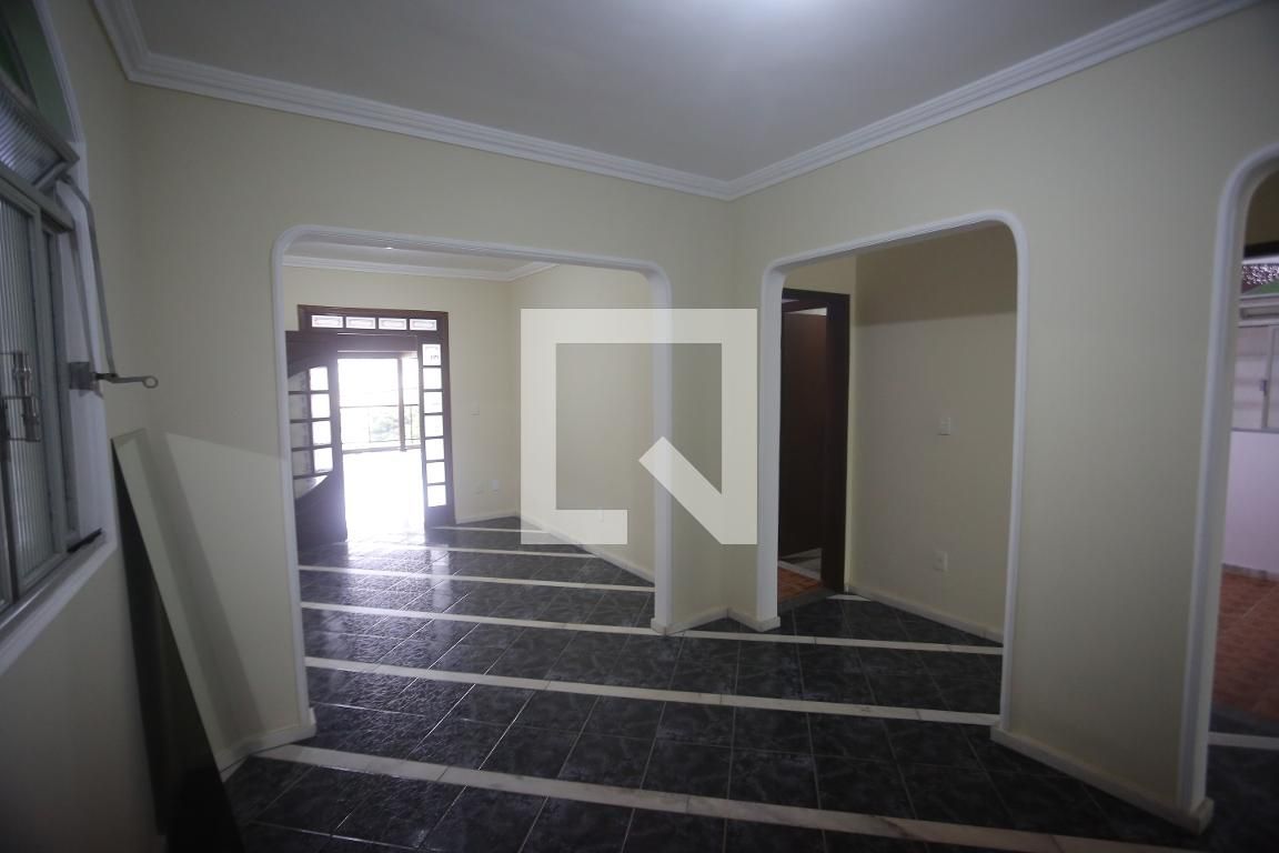 Casa com 3 quartos — Salgado Filho, Belo Horizonte