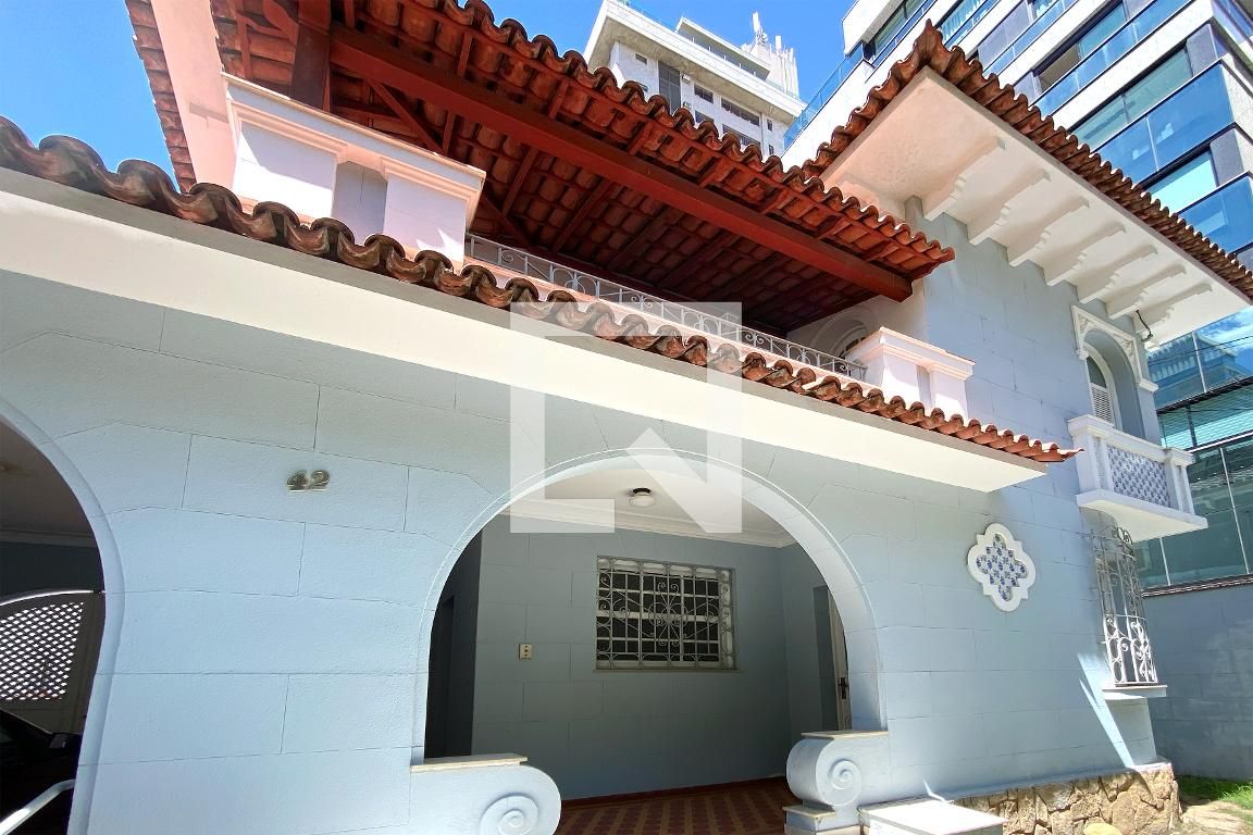 Casa com 6 quartos — Lourdes, Belo Horizonte