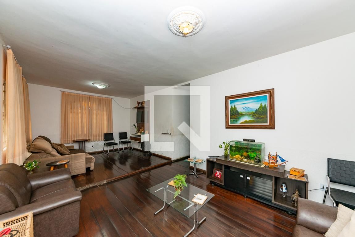 Casa com 3 quartos — Alto Caiçaras, Belo Horizonte