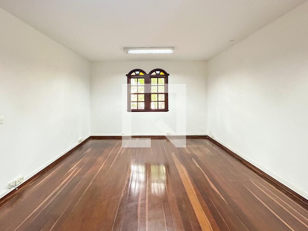 Casa com 6 quartos — São José, Belo Horizonte