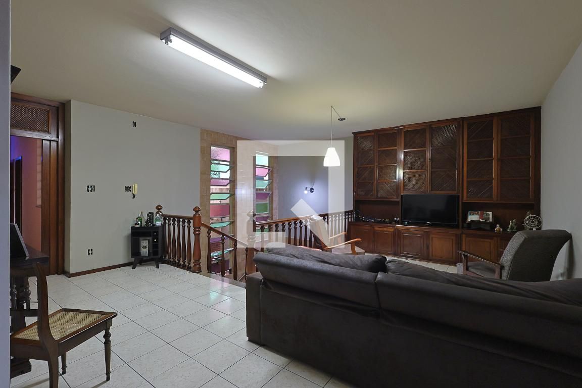 Casa com 6 quartos — Carlos Prates, Belo Horizonte