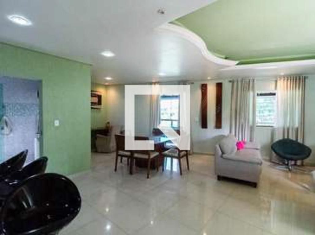 Casa com 3 quartos — Rio Branco, Belo Horizonte