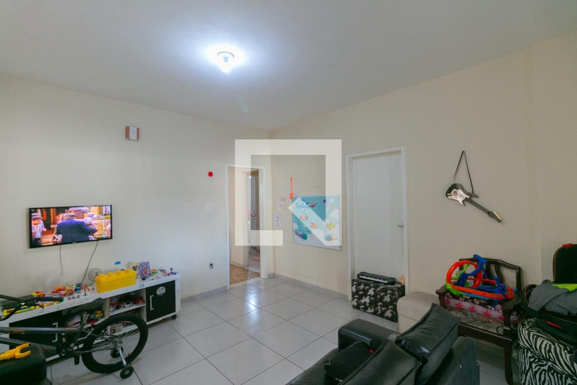 Casa com 3 quartos — Santa Rosa, Belo Horizonte