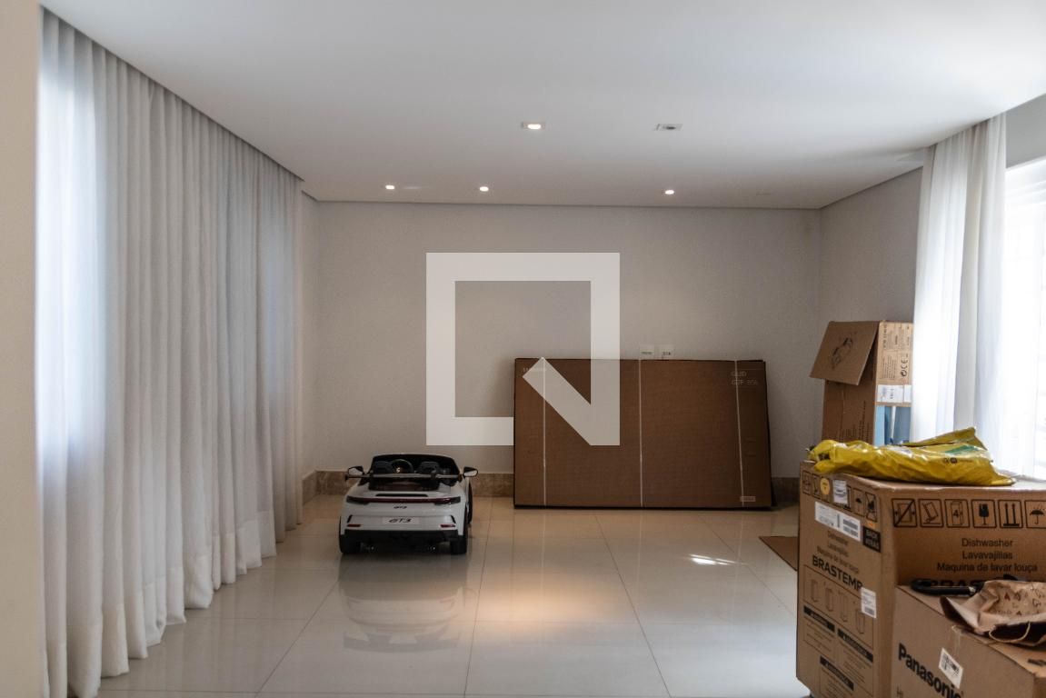 Casa com 5 quartos — Santa Lúcia, Belo Horizonte