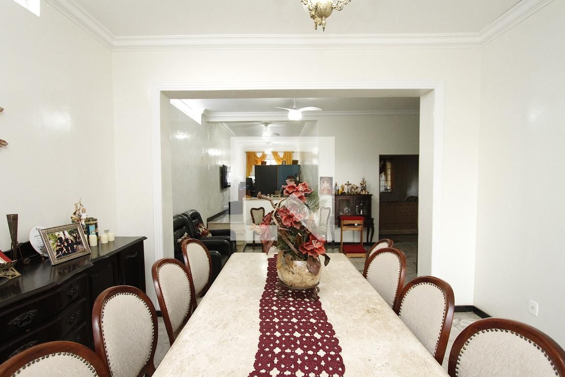 Casa com 3 quartos — Lagoinha, Belo Horizonte