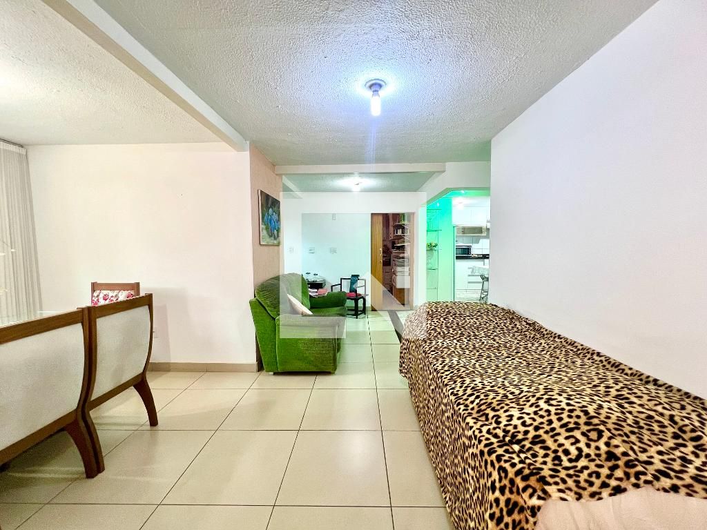 Casa com 5 quartos — Rio Branco, Belo Horizonte